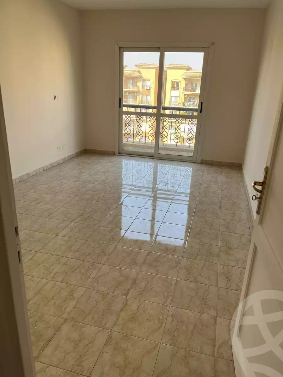 https://aqarmap.com.eg/ar/listing/5318143-for-sale-cairo-new-cairo-lrhb-city-malls-and-markets