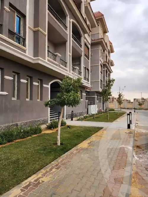 https://aqarmap.com.eg/en/listing/5319539-for-sale-cairo-new-cairo-compounds-garden-heights-compound