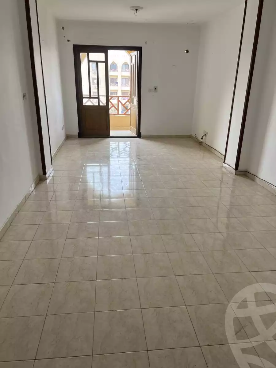 https://aqarmap.com.eg/ar/listing/5324140-for-sale-cairo-new-cairo-lrhb-city-phase-5-talaat-mostafa-st