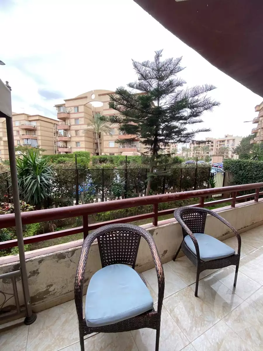 https://aqarmap.com.eg/en/listing/5326408-for-sale-cairo-new-cairo-lrhb-city-phase-4-mostafa-el-nahaas-st