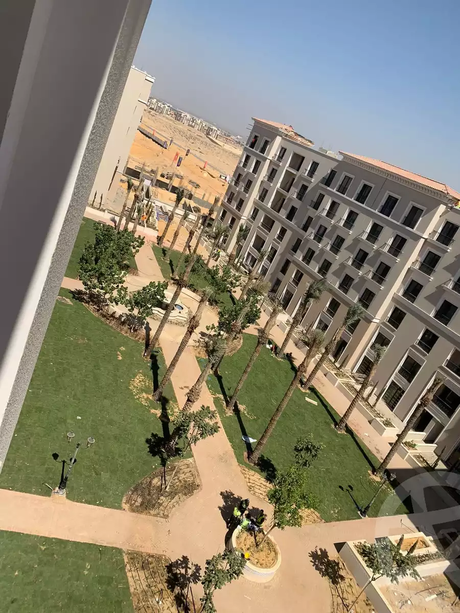 https://aqarmap.com.eg/ar/listing/5327012-for-sale-cairo-el-sheikh-zayed-city-compounds-kmbwnd-fyldj-wyst-dr-llttwyr