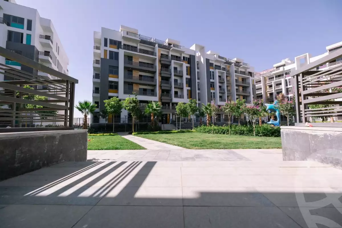 https://aqarmap.com.eg/ar/listing/5329513-for-sale-cairo-new-cairo-compounds-dh-ykwn-ryzdns-styl-hwm