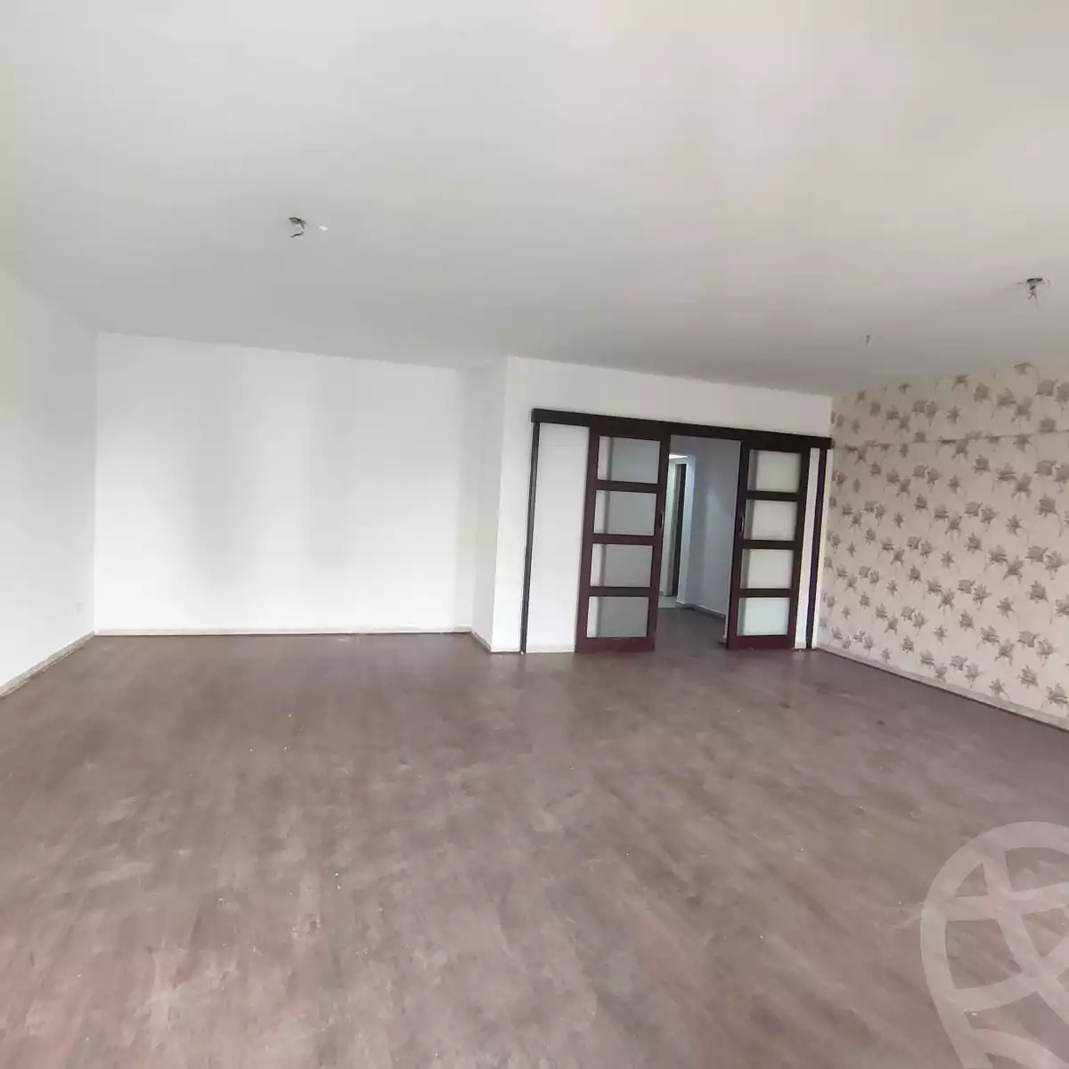 https://aqarmap.com.eg/en/listing/5331701-for-rent-cairo-new-cairo-lrhb-city-phase-8