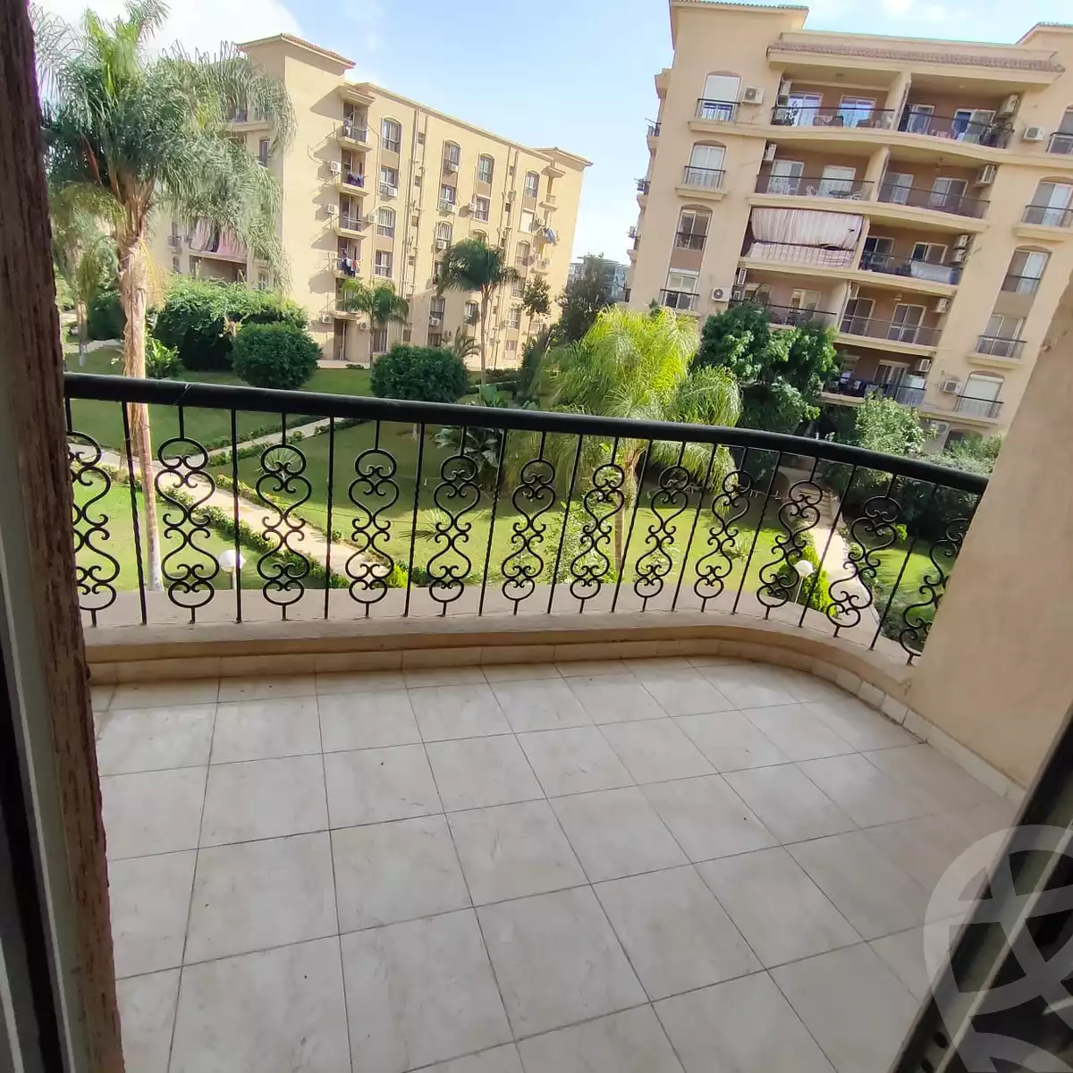 https://aqarmap.com.eg/en/listing/5331701-for-rent-cairo-new-cairo-lrhb-city-phase-8