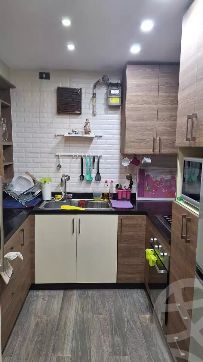 https://aqarmap.com.eg/en/listing/5333689-for-sale-cairo-new-cairo-lrhb-city-malls-and-markets