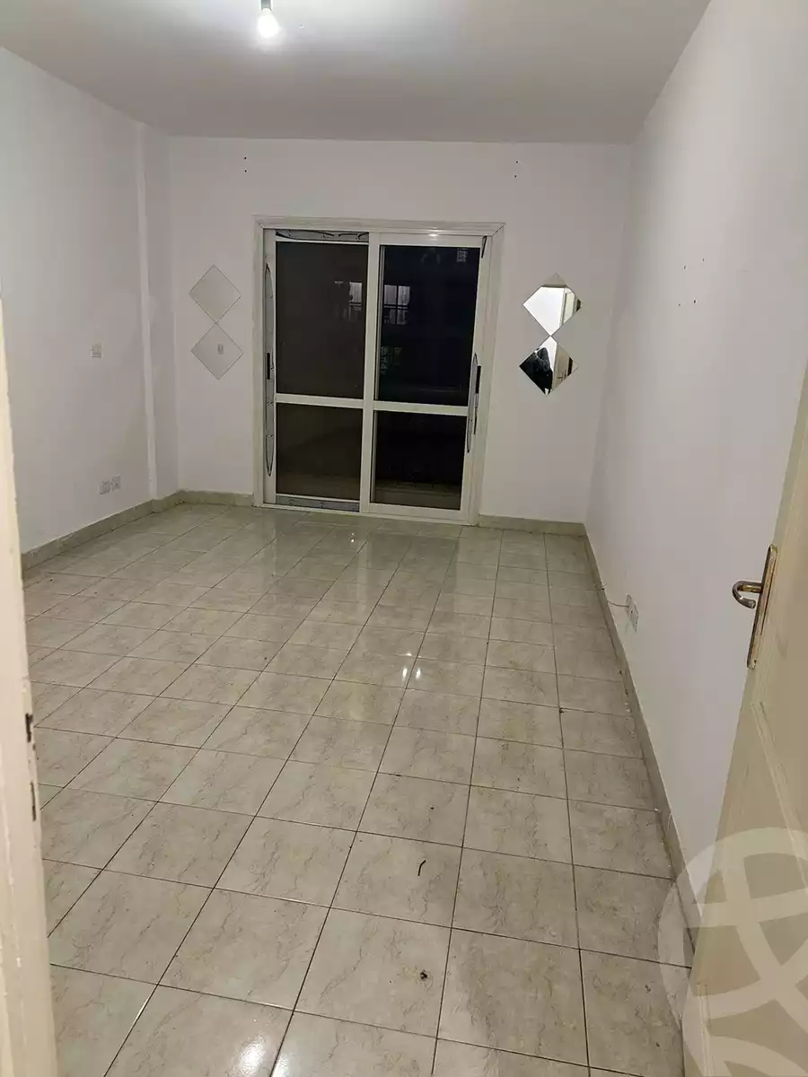https://aqarmap.com.eg/en/listing/5334338-for-rent-cairo-new-cairo-lrhb-city-phase-8