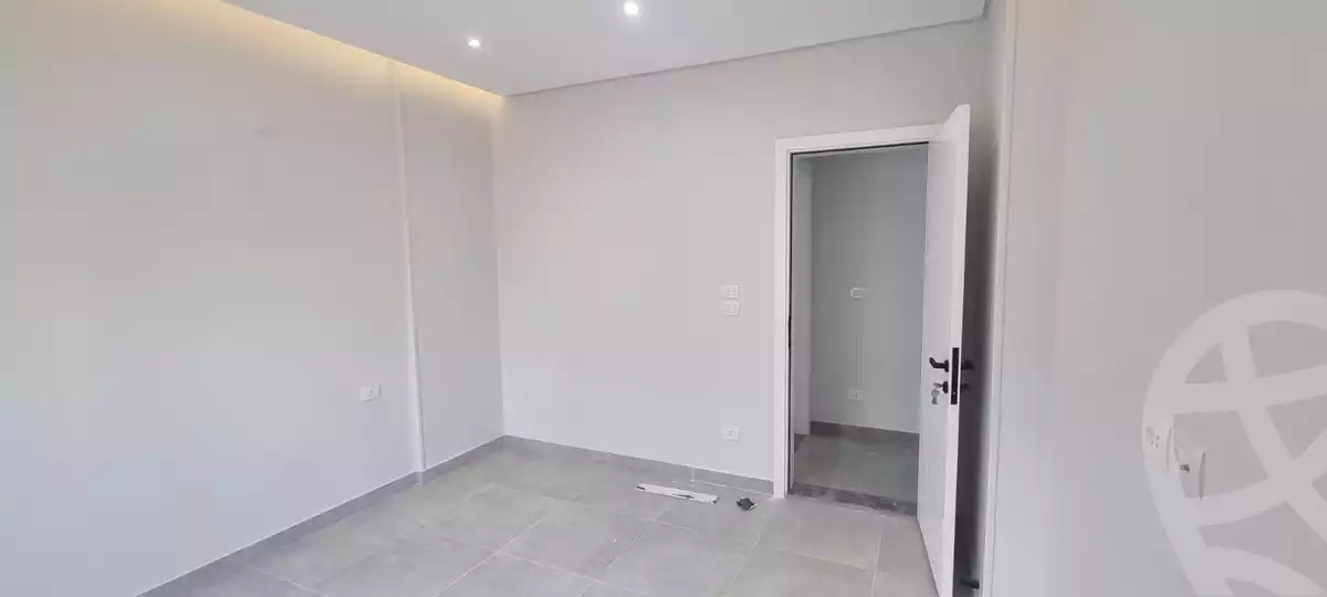 https://aqarmap.com.eg/en/listing/5334595-for-sale-cairo-new-cairo-compounds-paradise