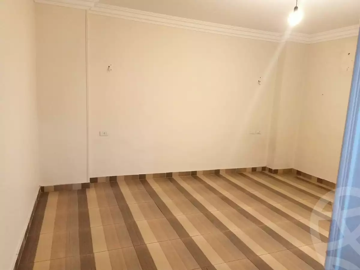 https://aqarmap.com.eg/ar/listing/5343488-for-rent-cairo-mokattam-lhdb-l-ly-shareaa-9
