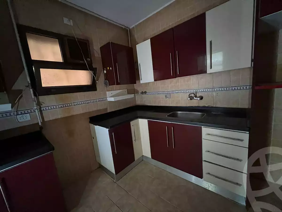 https://aqarmap.com.eg/ar/listing/5344983-for-sale-cairo-new-cairo-lrhb-city-phase-5-talaat-mostafa-st