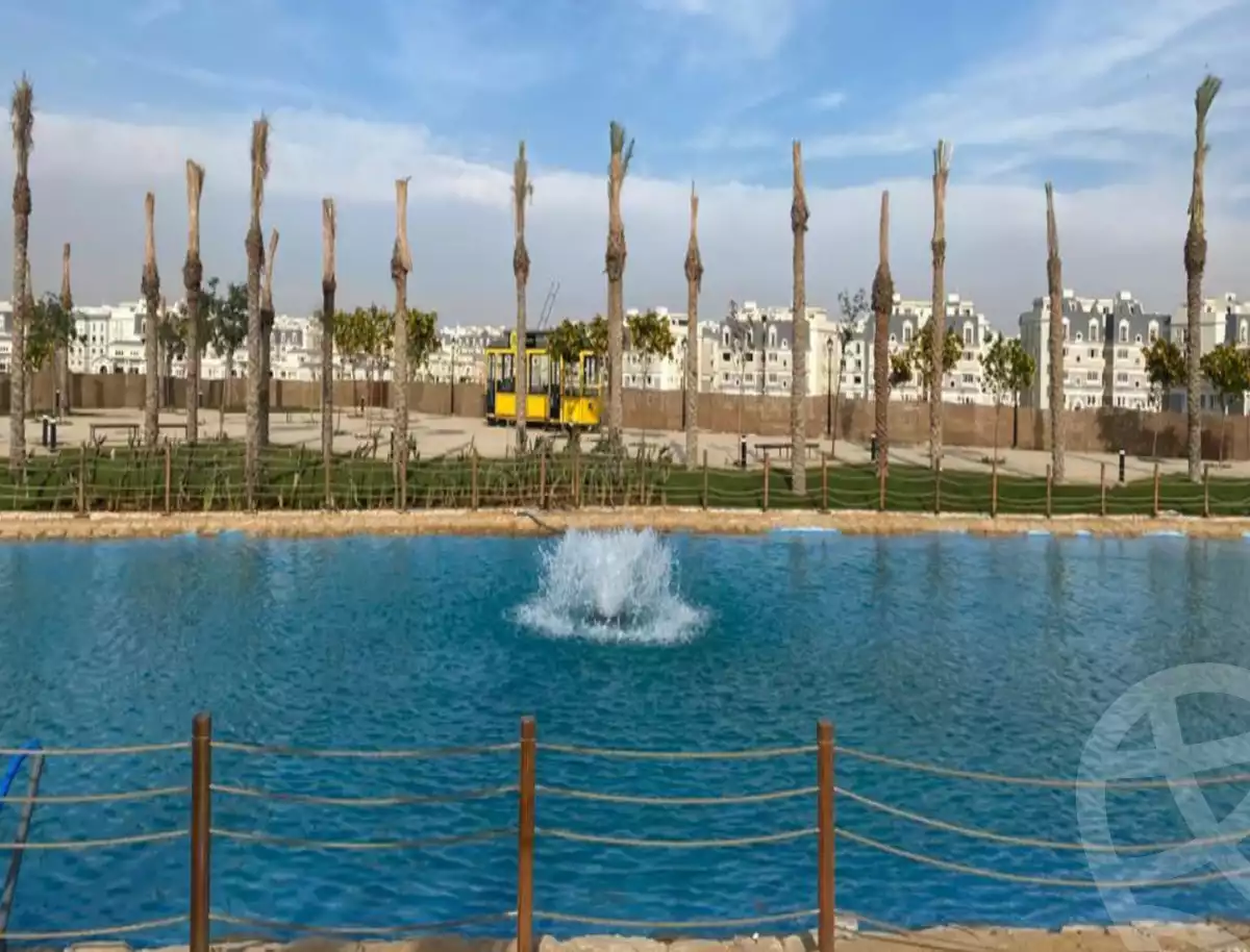 https://aqarmap.com.eg/en/listing/5346283-for-sale-cairo-new-cairo-compounds-hyde-park
