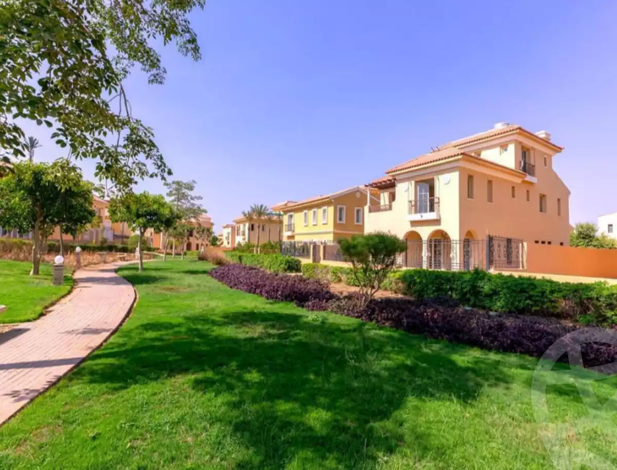 https://aqarmap.com.eg/en/listing/5346283-for-sale-cairo-new-cairo-compounds-hyde-park