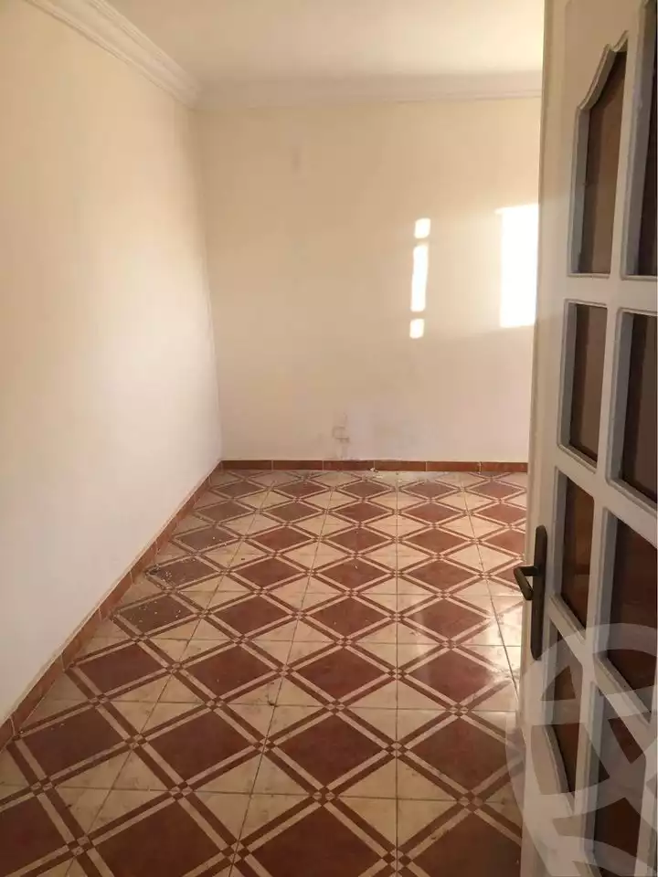 https://aqarmap.com.eg/ar/listing/5348278-for-rent-alexandria-ganaklis