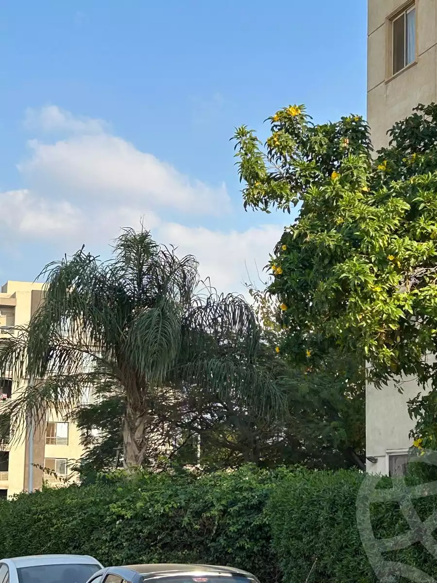 https://aqarmap.com.eg/en/listing/5348817-for-sale-cairo-el-sheikh-zayed-city-compounds-el-mostaqbal-city