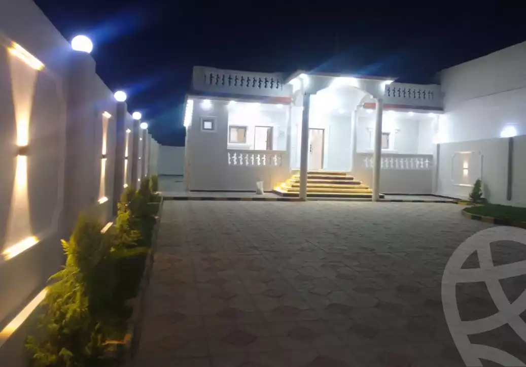 https://aqarmap.com.eg/en/listing/5350293-for-sale-marsa-matruh-marsa-matrouh-city-imam-malek-st