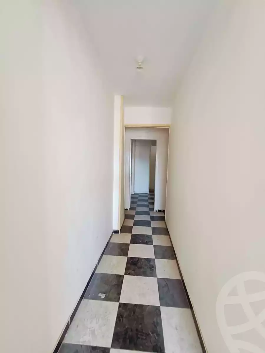 https://aqarmap.com.eg/en/listing/5352918-for-sale-marsa-matruh-marsa-matrouh-city-alam-el-roum-st