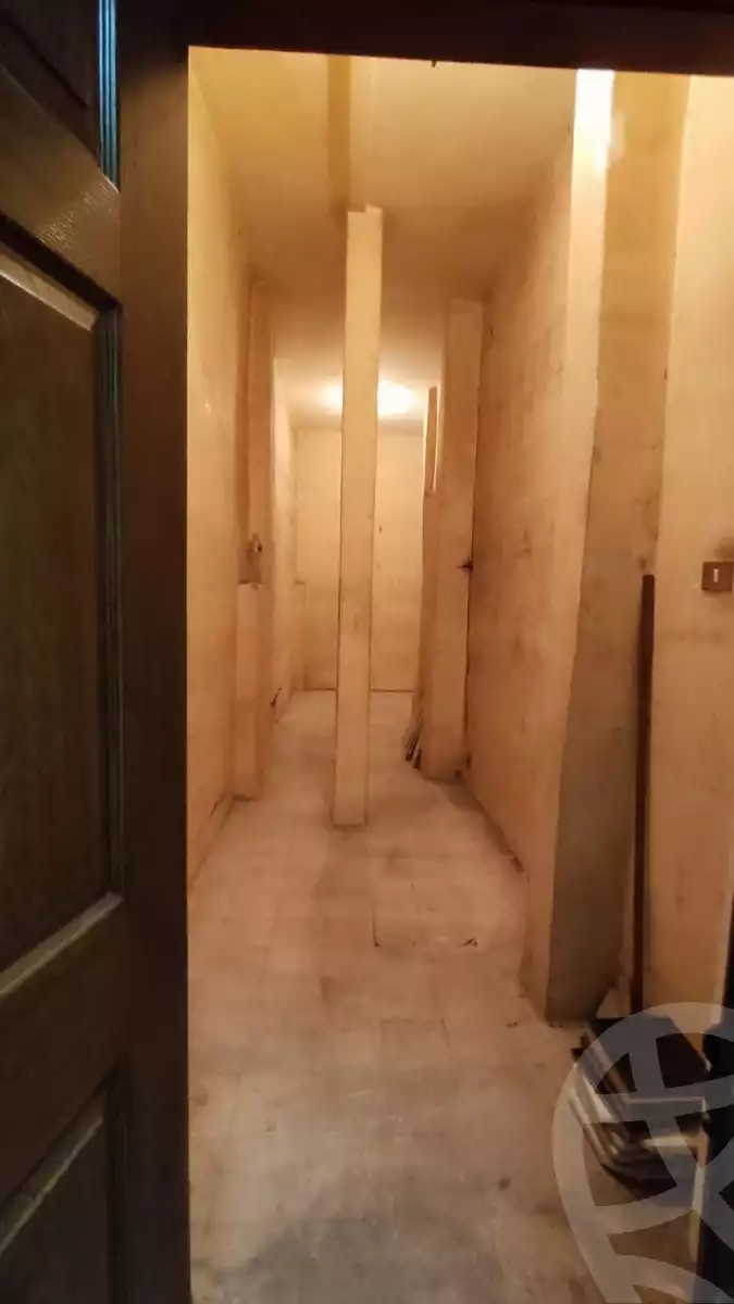 https://aqarmap.com.eg/en/listing/5356895-for-rent-cairo-downtown-abdeen-roushdy-basha-st