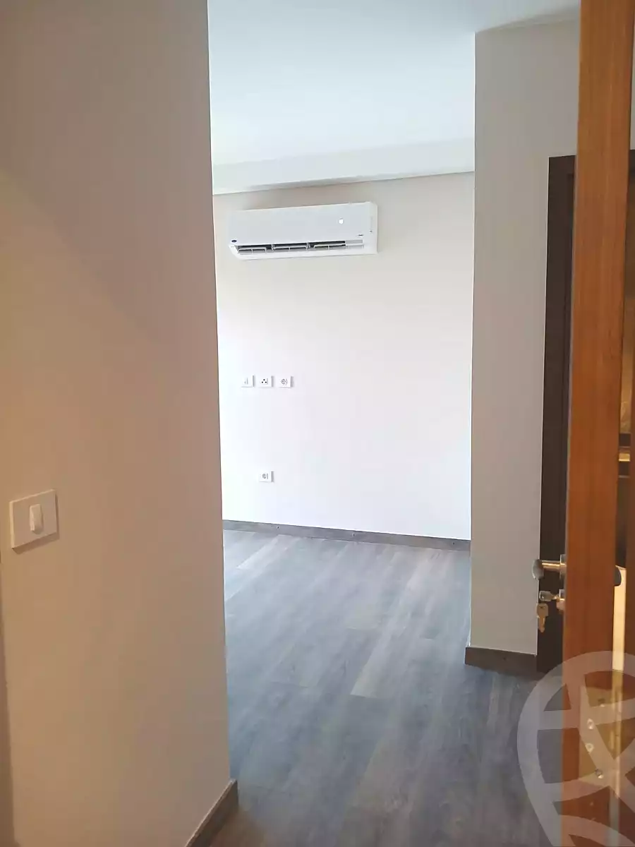 https://aqarmap.com.eg/ar/listing/5363412-for-rent-cairo-el-sheikh-zayed-city-compounds-zyd-wr-llttwyr-park-towers-zed-el-sheikh-zayed-compound