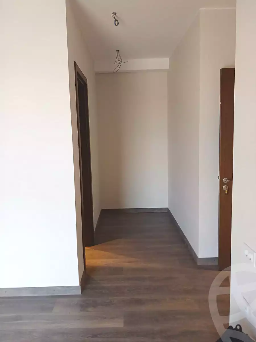 https://aqarmap.com.eg/ar/listing/5363412-for-rent-cairo-el-sheikh-zayed-city-compounds-zyd-wr-llttwyr-park-towers-zed-el-sheikh-zayed-compound
