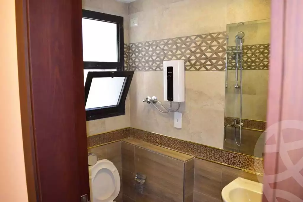 https://aqarmap.com.eg/en/listing/5368124-for-rent-cairo-el-sheikh-zayed-city-compounds-kmbwnd-wyst-twn-swdyk