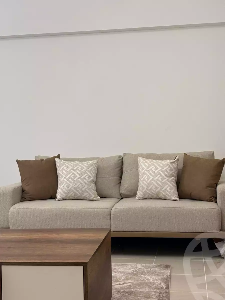https://aqarmap.com.eg/en/listing/5369880-for-rent-cairo-new-cairo-lrhb-city-phase-7