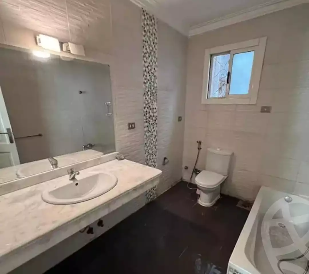 https://aqarmap.com.eg/ar/listing/5370481-for-rent-cairo-mokattam-lhdb-l-ly