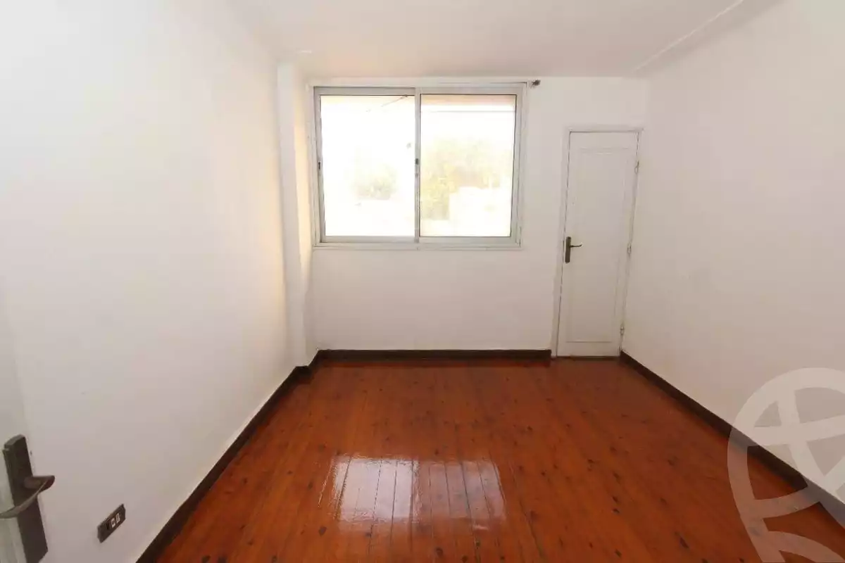 https://aqarmap.com.eg/ar/listing/5370928-for-sale-alexandria-kafr-abdo-shr-lsyd-skyn-bnt-lhsyn