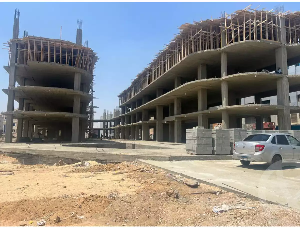 https://aqarmap.com.eg/en/listing/5371203-for-sale-cairo-el-sheikh-zayed-city-shr-lbstn