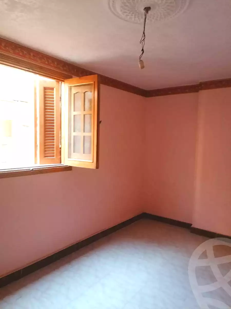 https://aqarmap.com.eg/ar/listing/5378065-for-rent-cairo-ain-shams-yn-shms-lgrby
