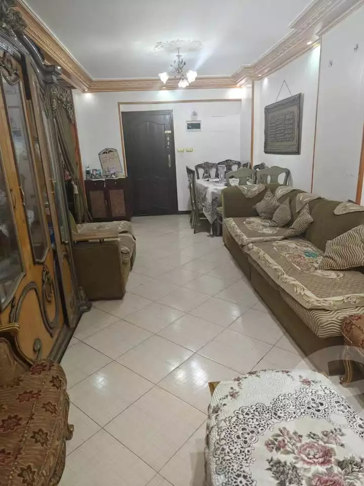 https://aqarmap.com.eg/ar/listing/5379386-for-sale-alexandria-bolekly-wnjdt