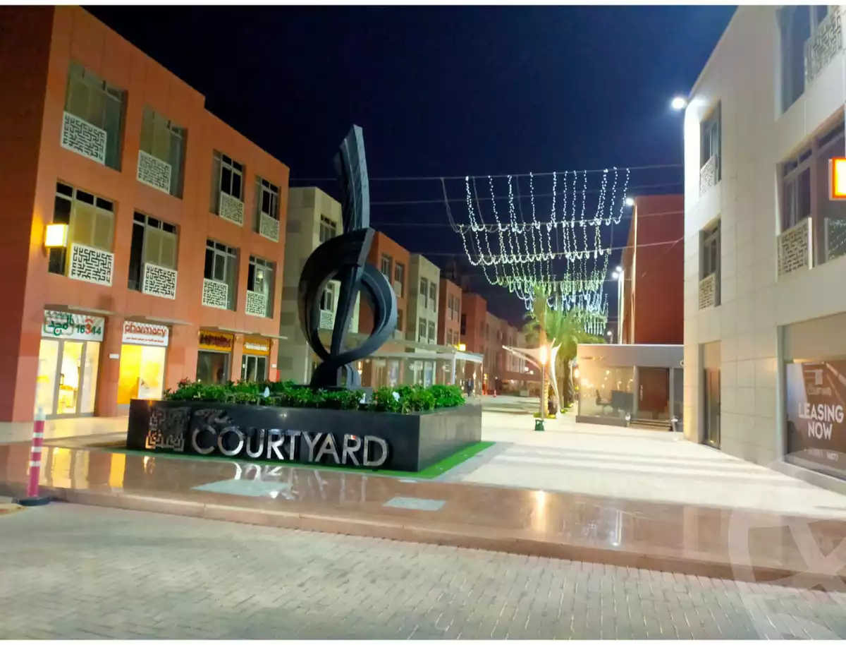 https://aqarmap.com.eg/ar/listing/5386156-for-sale-cairo-el-sheikh-zayed-city-compounds-the-courtyard-mall-dorra