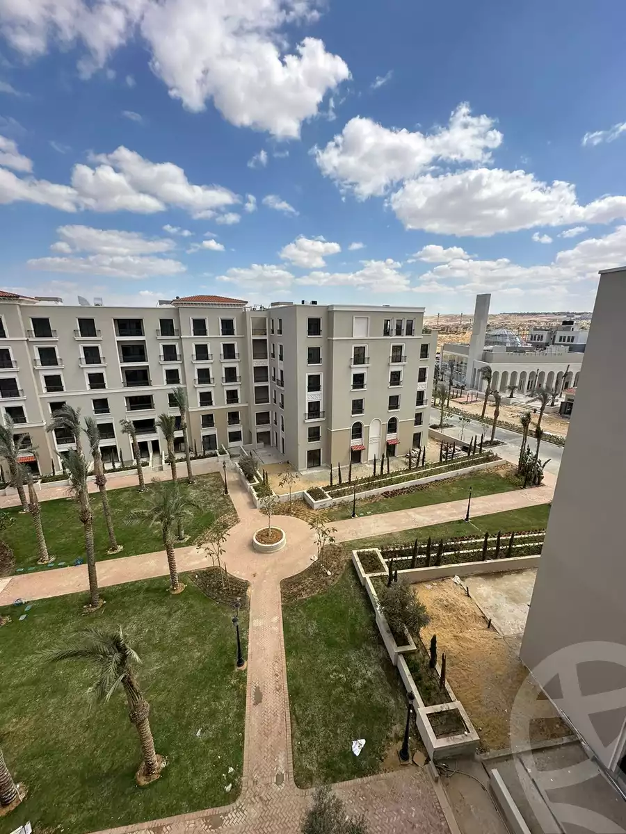 https://aqarmap.com.eg/ar/listing/5386271-for-sale-cairo-el-sheikh-zayed-city-compounds-kmbwnd-fyldj-wyst-dr-llttwyr