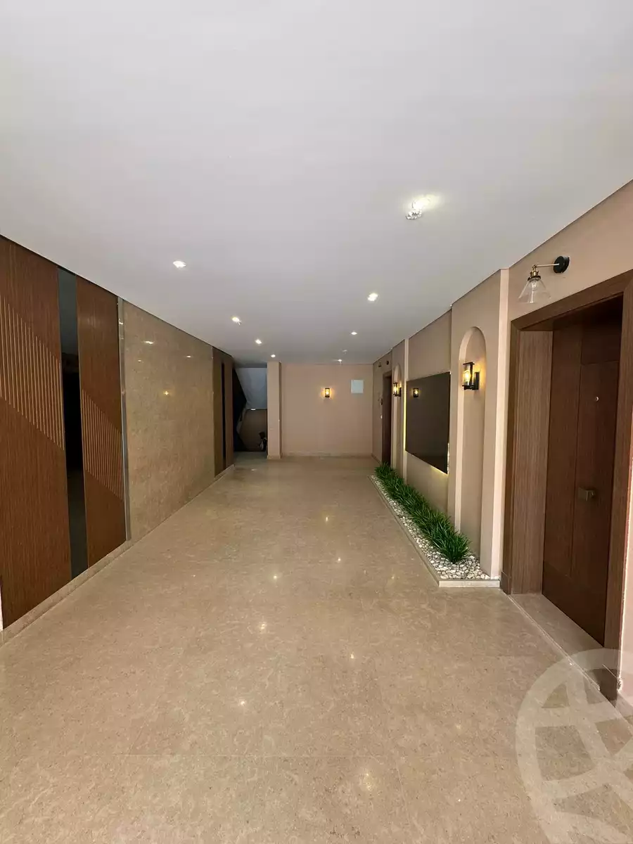 https://aqarmap.com.eg/en/listing/5386320-for-sale-cairo-el-sheikh-zayed-city-compounds-kmbwnd-fyldj-wyst-dr-llttwyr
