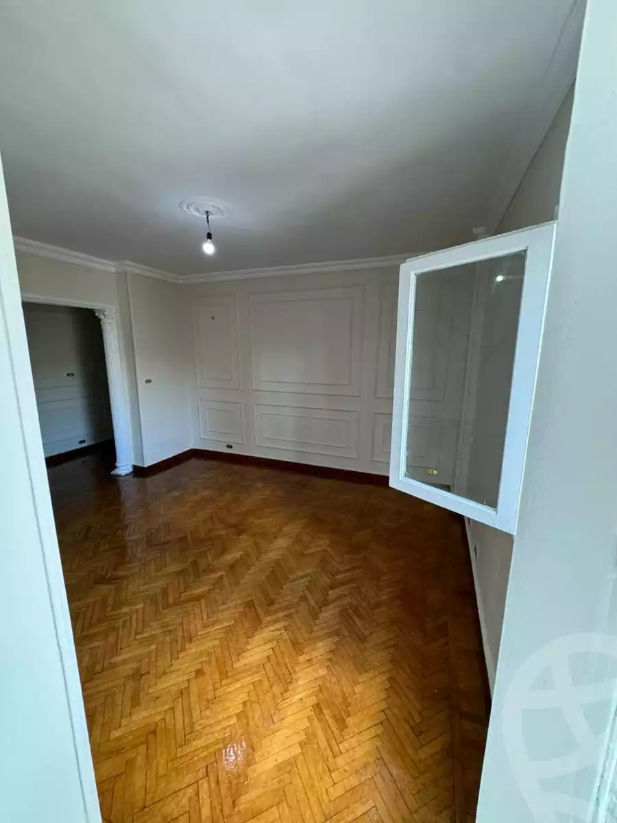 https://aqarmap.com.eg/en/listing/5387658-for-sale-alexandria-sn-styfnw-abd-el-salam-aref-st
