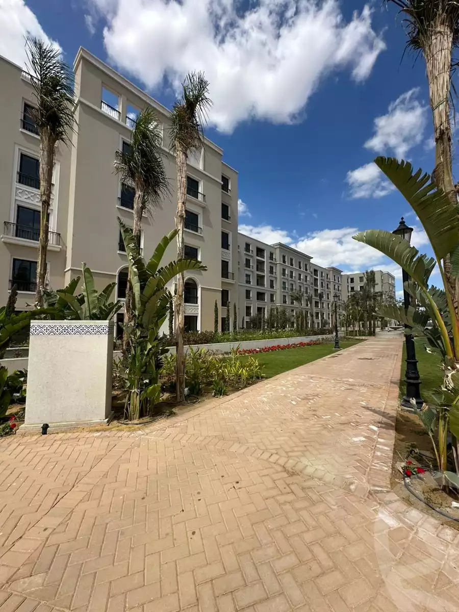 https://aqarmap.com.eg/en/listing/5389485-for-sale-cairo-el-sheikh-zayed-city-compounds-kmbwnd-fyldj-wyst-dr-llttwyr