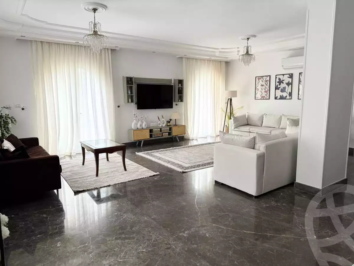 https://aqarmap.com.eg/ar/listing/5394990-for-rent-cairo-new-cairo-compounds-hyde-park-centre-ville-hyde-park