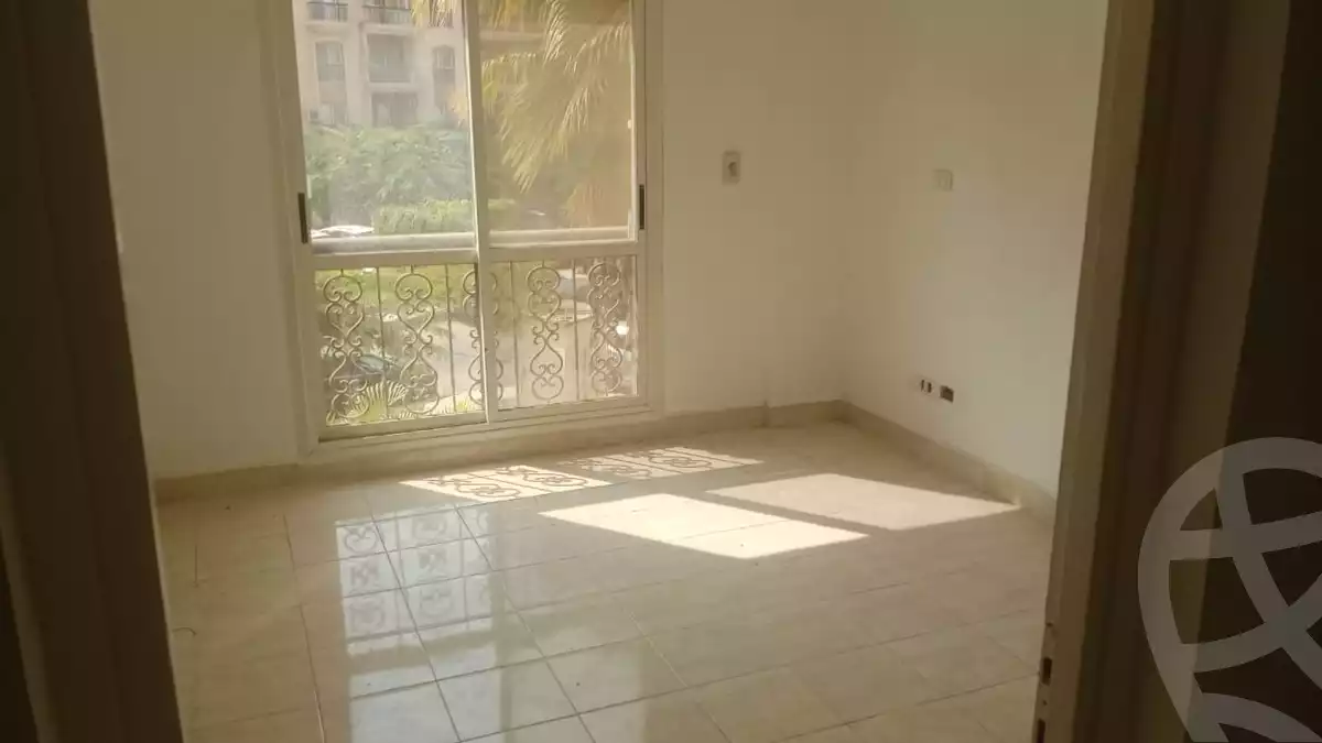https://aqarmap.com.eg/en/listing/5397560-for-rent-cairo-new-cairo-lrhb-city-phase-8