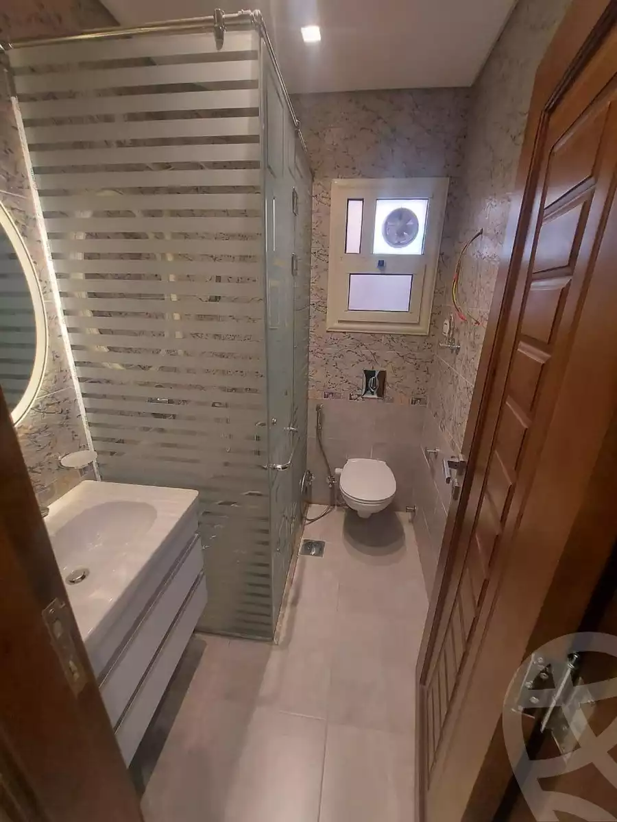https://aqarmap.com.eg/en/listing/5401452-for-rent-cairo-new-cairo-lrhb-city-mtdd-lrhb-phase-8
