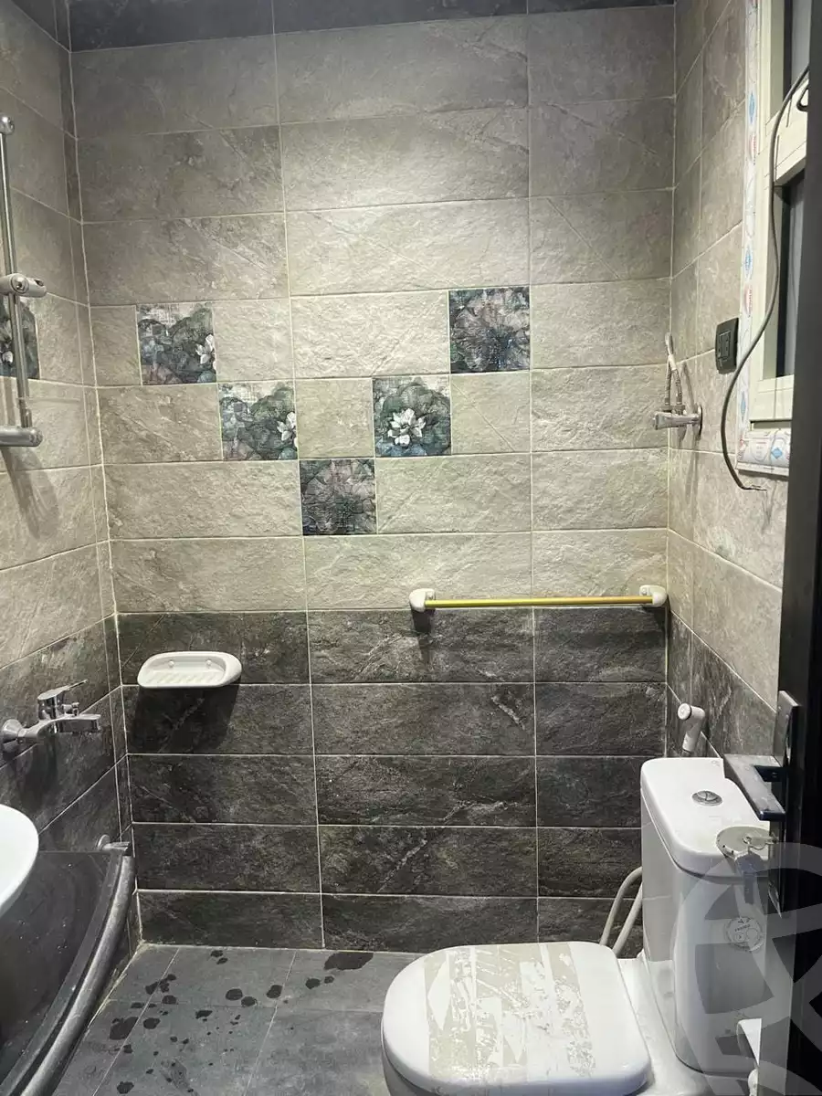 https://aqarmap.com.eg/en/listing/5402926-for-rent-alexandria-kafr-abdo-khaleel-basha-st