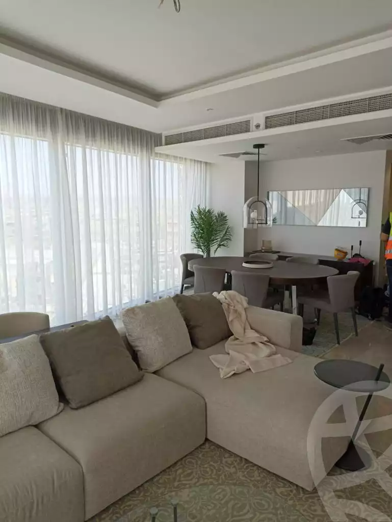 https://aqarmap.com.eg/ar/listing/5405776-for-sale-cairo-el-sheikh-zayed-city-compounds-zyd-wr-llttwyr-park-towers-zed-el-sheikh-zayed-compound