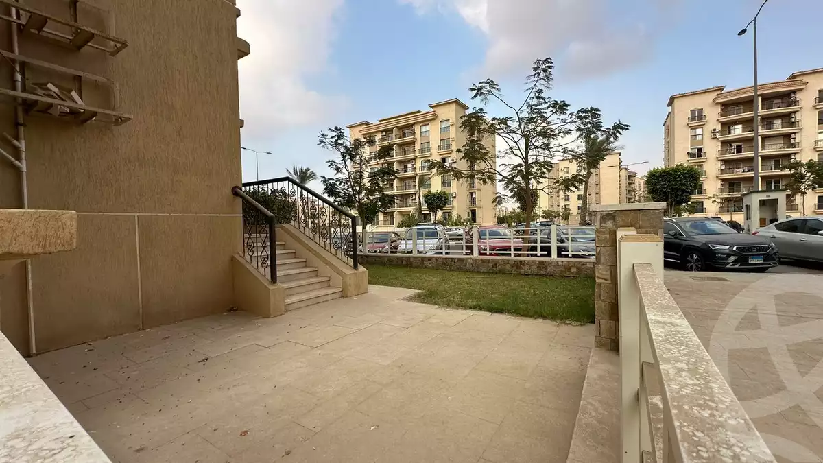 https://aqarmap.com.eg/en/listing/5406342-for-sale-cairo-new-cairo-lrhb-city-phase-2