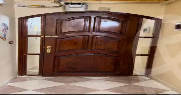 https://aqarmap.com.eg/en/listing/5407370-for-sale-cairo-faisal-kafr-tohormos-queen-nazli-st