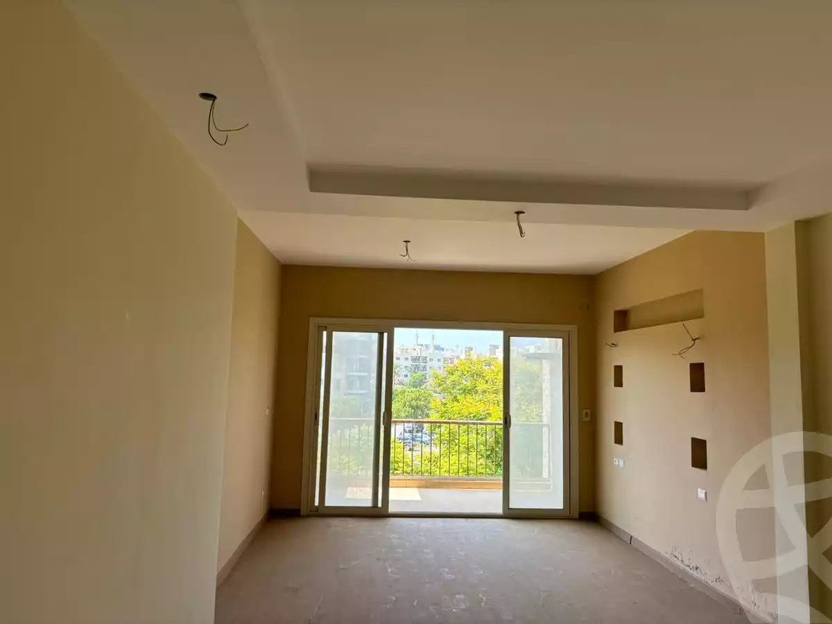 https://aqarmap.com.eg/en/listing/5409783-for-sale-cairo-el-sheikh-zayed-city-compounds-dh-drys