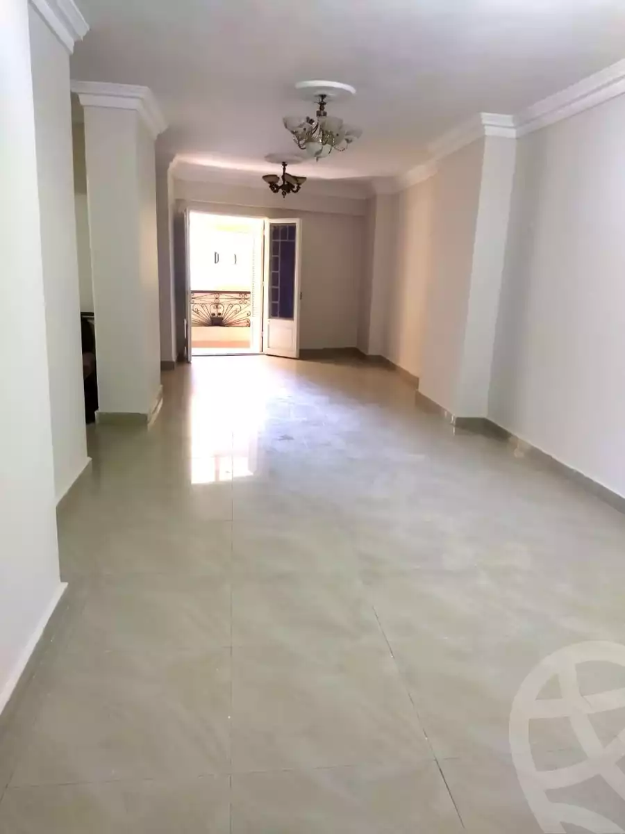 https://aqarmap.com.eg/ar/listing/5410318-for-sale-alexandria-moharram-bey-grin-st