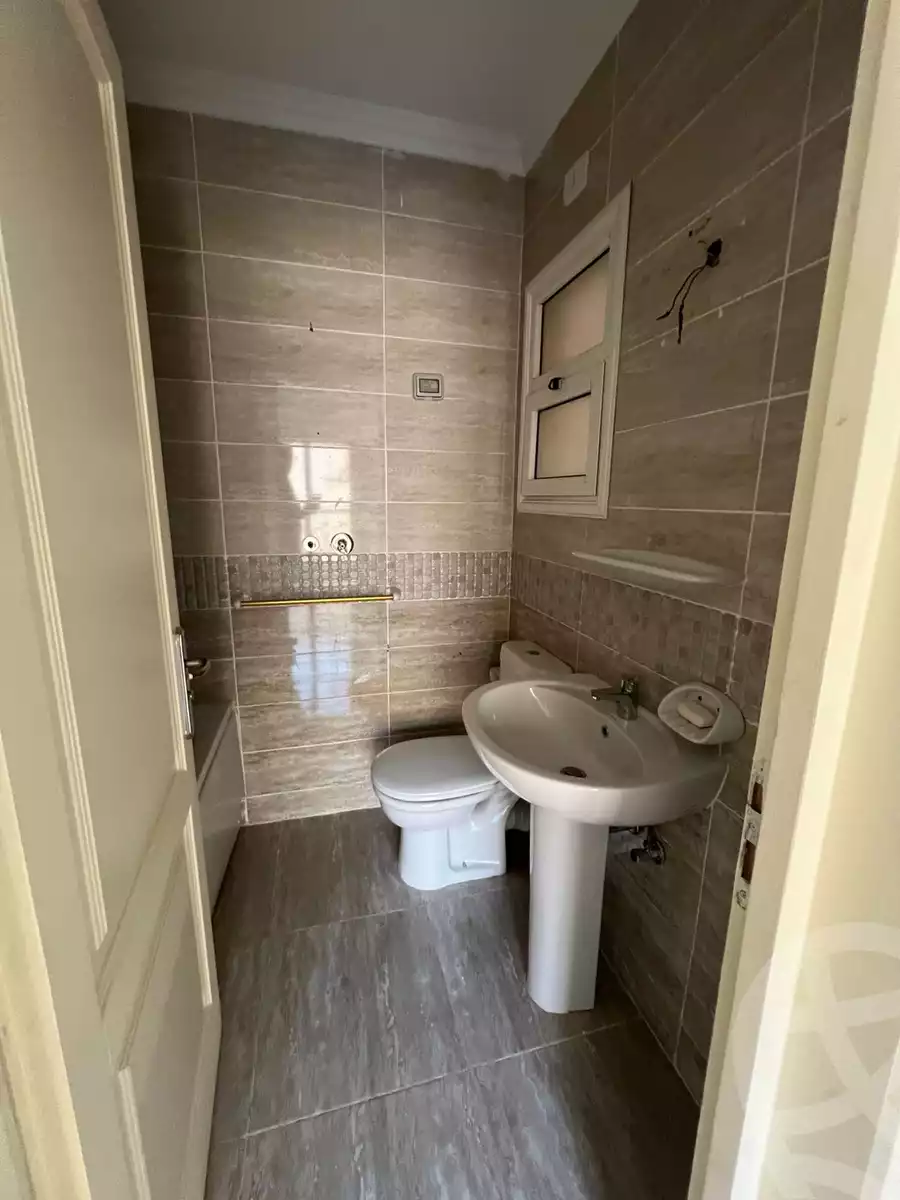 https://aqarmap.com.eg/en/listing/5411035-for-sale-cairo-new-cairo-lrhb-city-mtdd-lrhb-phase-7