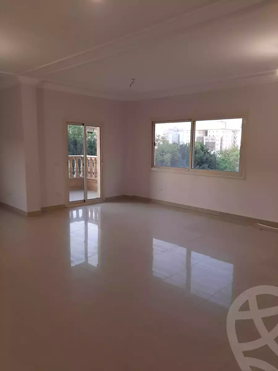 https://aqarmap.com.eg/en/listing/5411243-for-sale-cairo-new-cairo-el-ahyaa-first-neighborhood-street-1