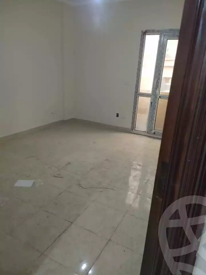 https://aqarmap.com.eg/ar/listing/5414082-for-rent-cairo-mokattam-lhdb-l-ly-el-naforah-square