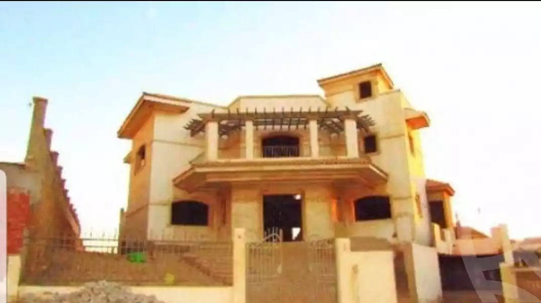 https://aqarmap.com.eg/en/listing/4023162-for-sale-cairo-el-shorouk-compounds