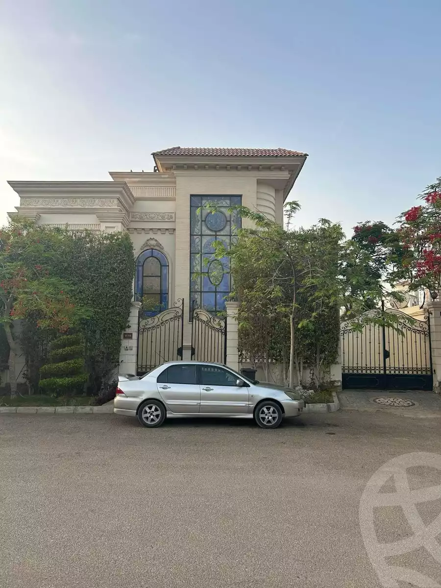 https://aqarmap.com.eg/ar/listing/5417223-for-sale-cairo-el-sheikh-zayed-city-compounds-royal-city
