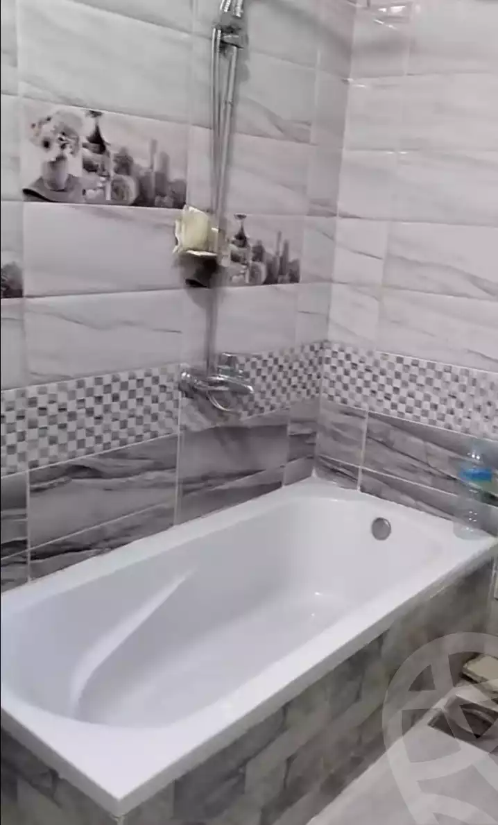 https://aqarmap.com.eg/en/listing/5421706-for-rent-cairo-el-maadi-sarayat-el-maadi-street-77