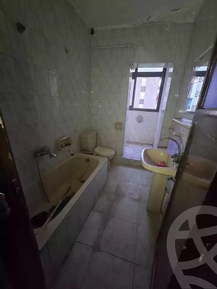 https://aqarmap.com.eg/en/listing/5422925-for-rent-cairo-15th-of-may-mjwr-15